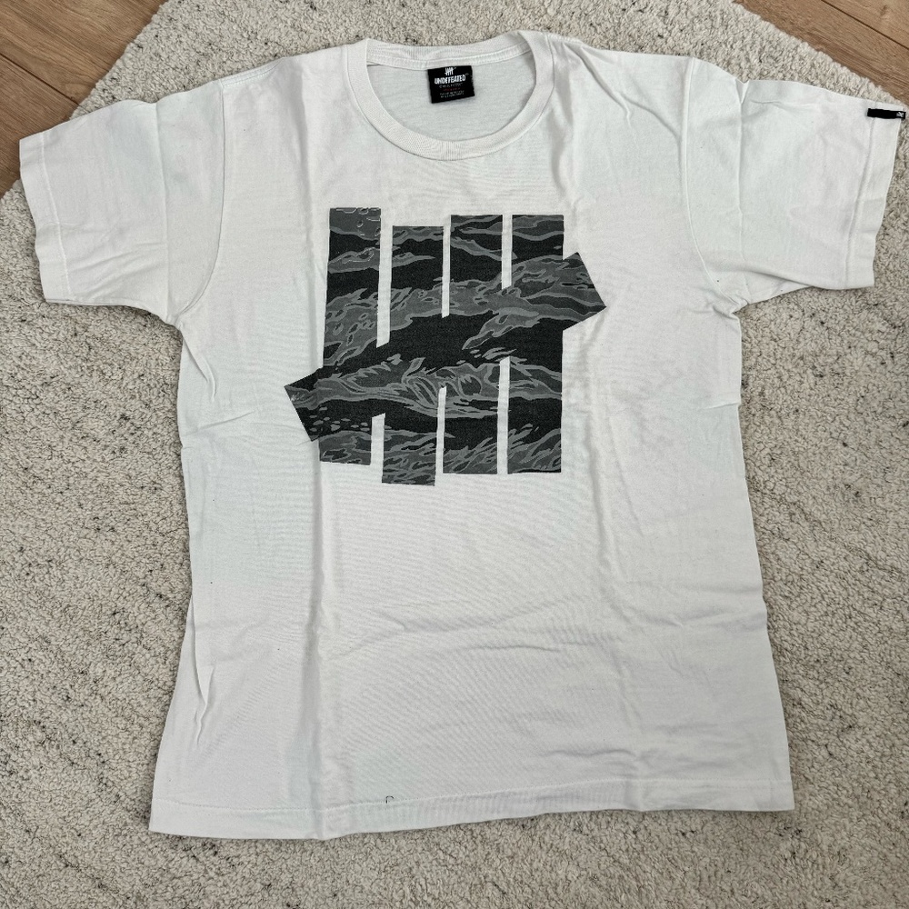 UNDEFEATED Men's Tee